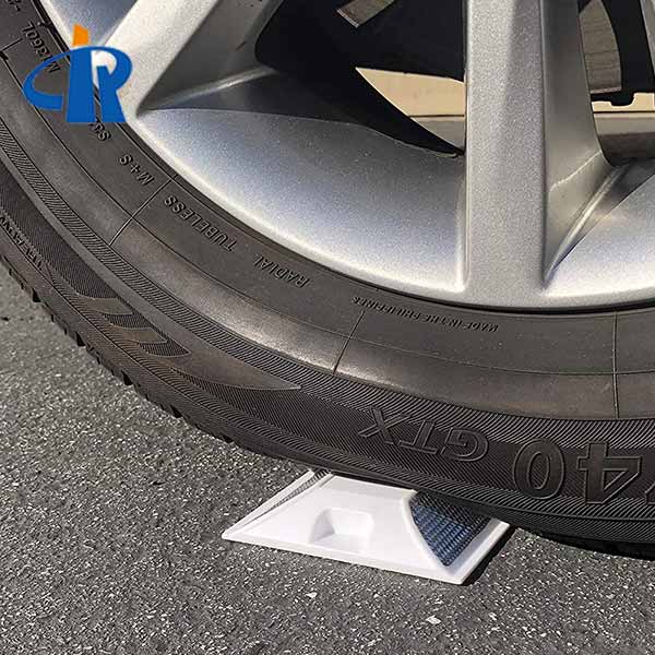 <h3>Solar Road Marker Reflectors With Shank For Sale</h3>

